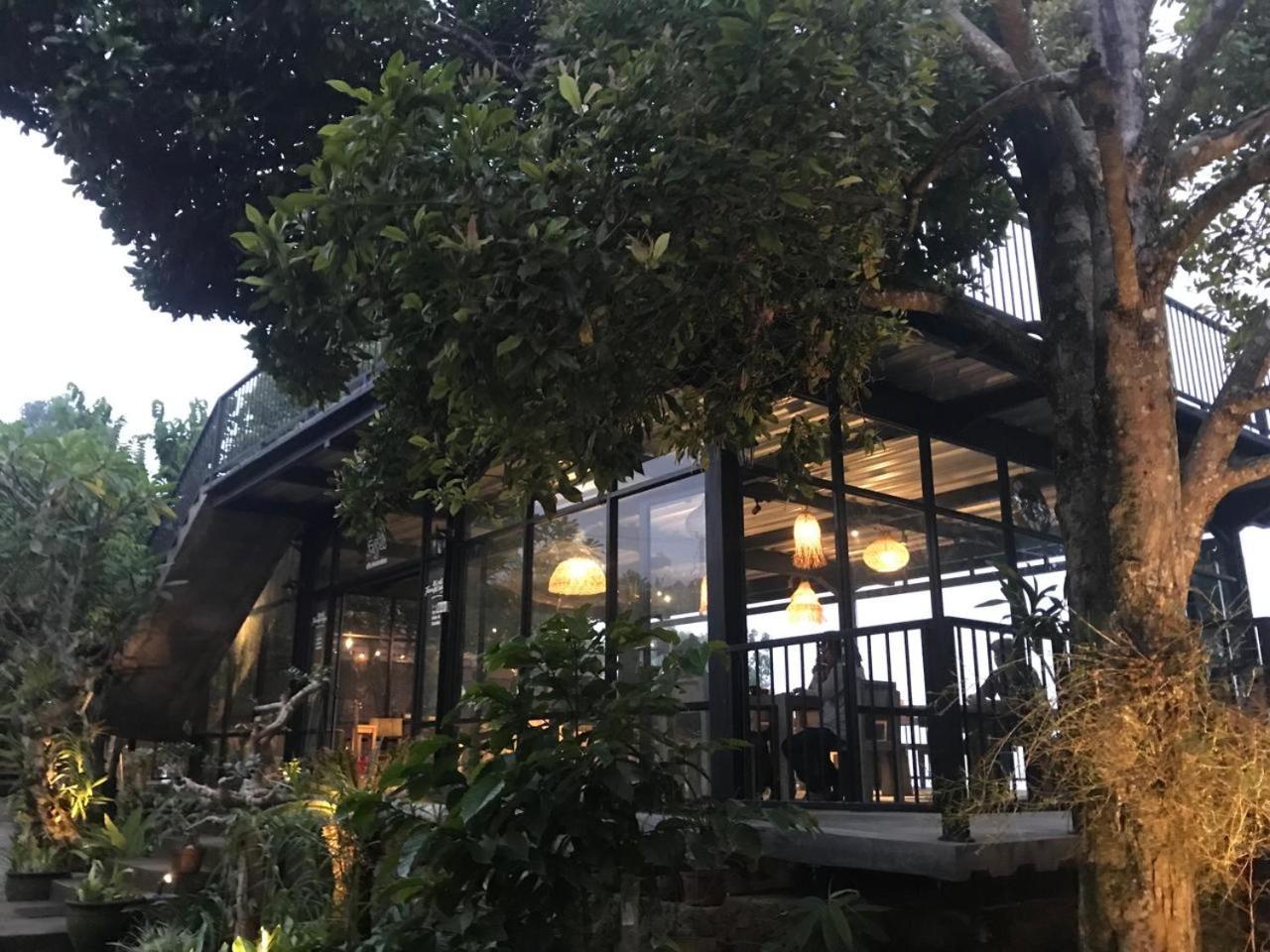 Kraras Munduk Guest House & Donbiyu Rendezvous Restaurant Екстериор снимка